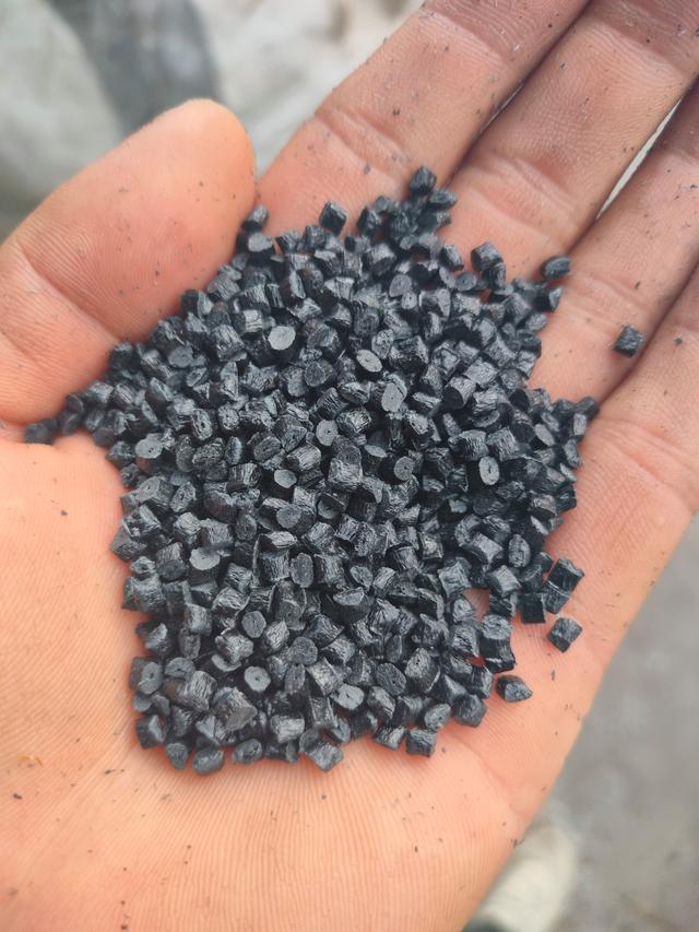 蘇州高價(jià)回收塑料,工廠庫存塑膠原料,破碎料,報(bào)廢產(chǎn)品料